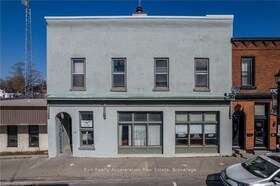 13 B MARKET Sq, Lennox & Addin, Ontario