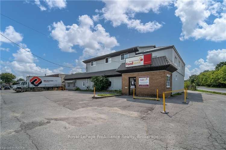 140 HICKSON Ave, Kingston, Ontario, East of Sir John A. Blvd