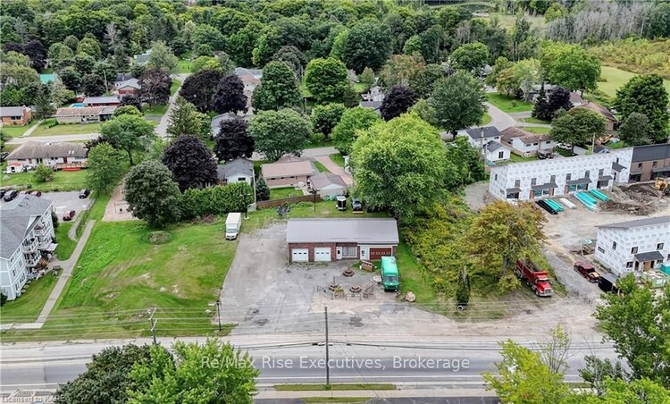 745 KING St W, Gananoque, Ontario, 