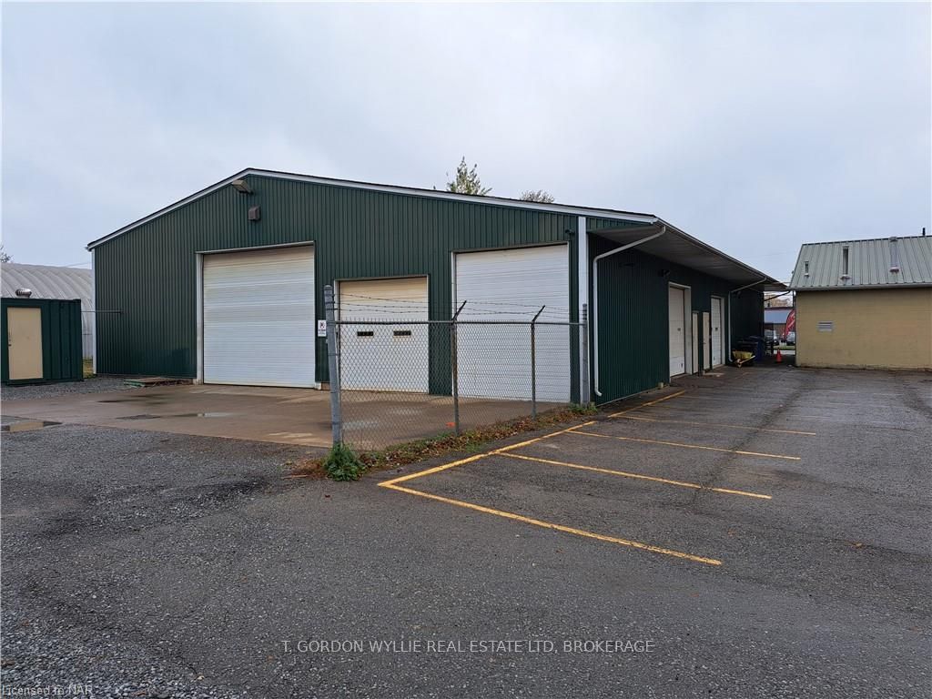 3780 WELLAND St, Niagara Falls, Ontario, 