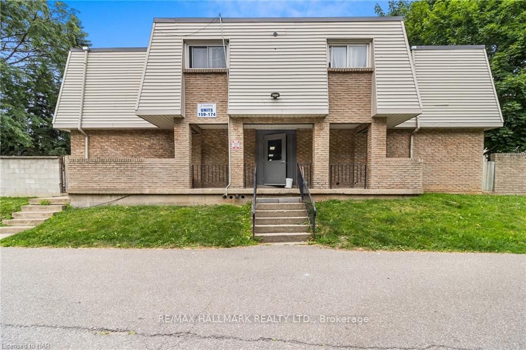 17 OLD PINE Tr, St. Catharines, Ontario, 