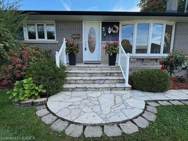 3 MORDEN Cres, Loyalist, Ontario, Amherstview