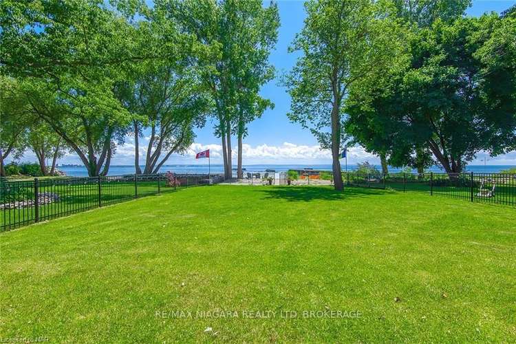 751 LAKESHORE Rd, Fort Erie, Ontario, 