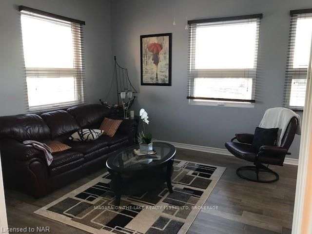 15 (UNIT B) LAKE St, Grimsby, Ontario, 