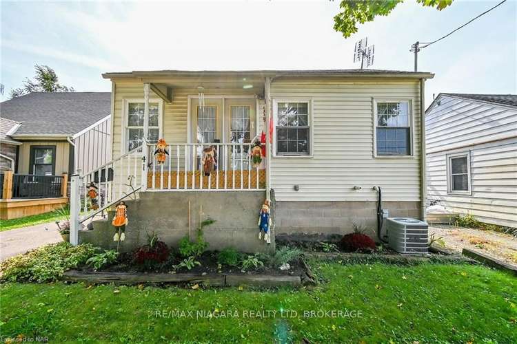 41 SANDOWN St, St. Catharines, Ontario, 