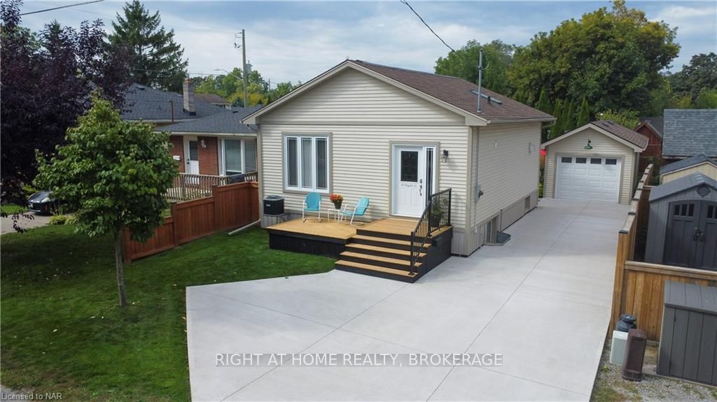 49 BOGART St, St. Catharines, Ontario, 436 - Port Weller