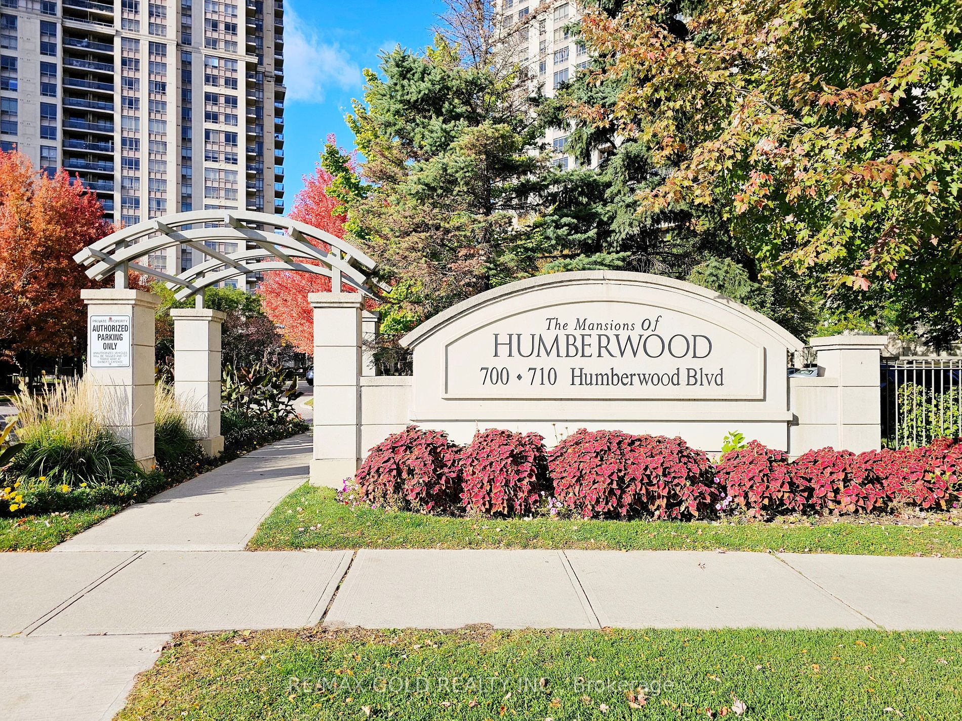 710 Humberwood Blvd, Toronto, Ontario, West Humber-Clairville