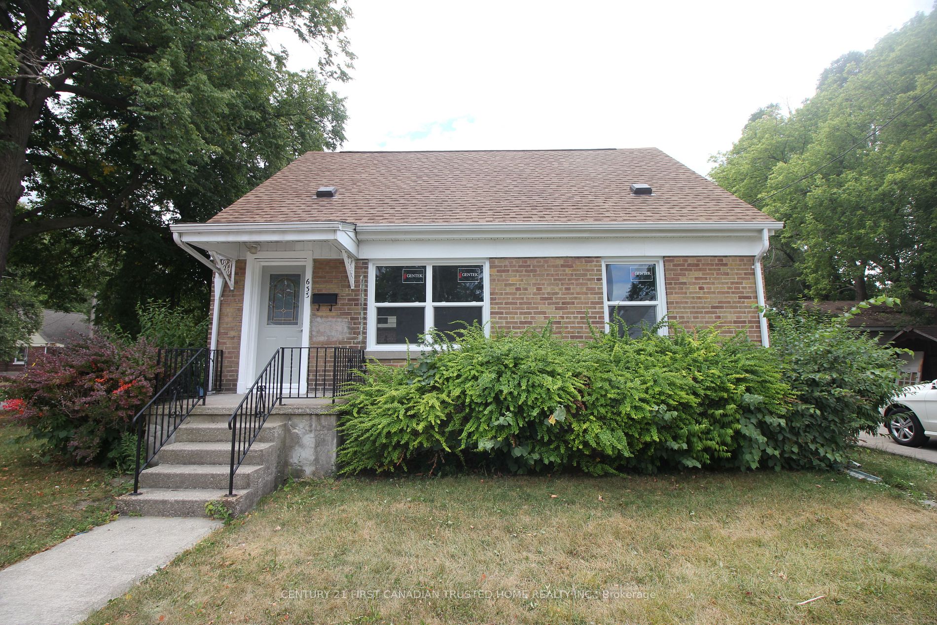 633 Confederation St, Sarnia, Ontario, Sarnia