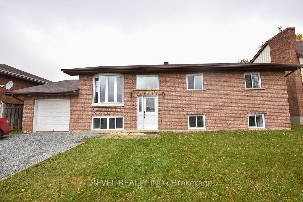 106 Renison Ave, Timmins, Ontario, Main area