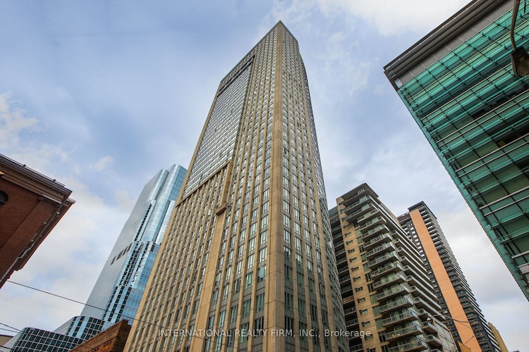 210 Victoria St, Toronto, Ontario, Church-Yonge Corridor