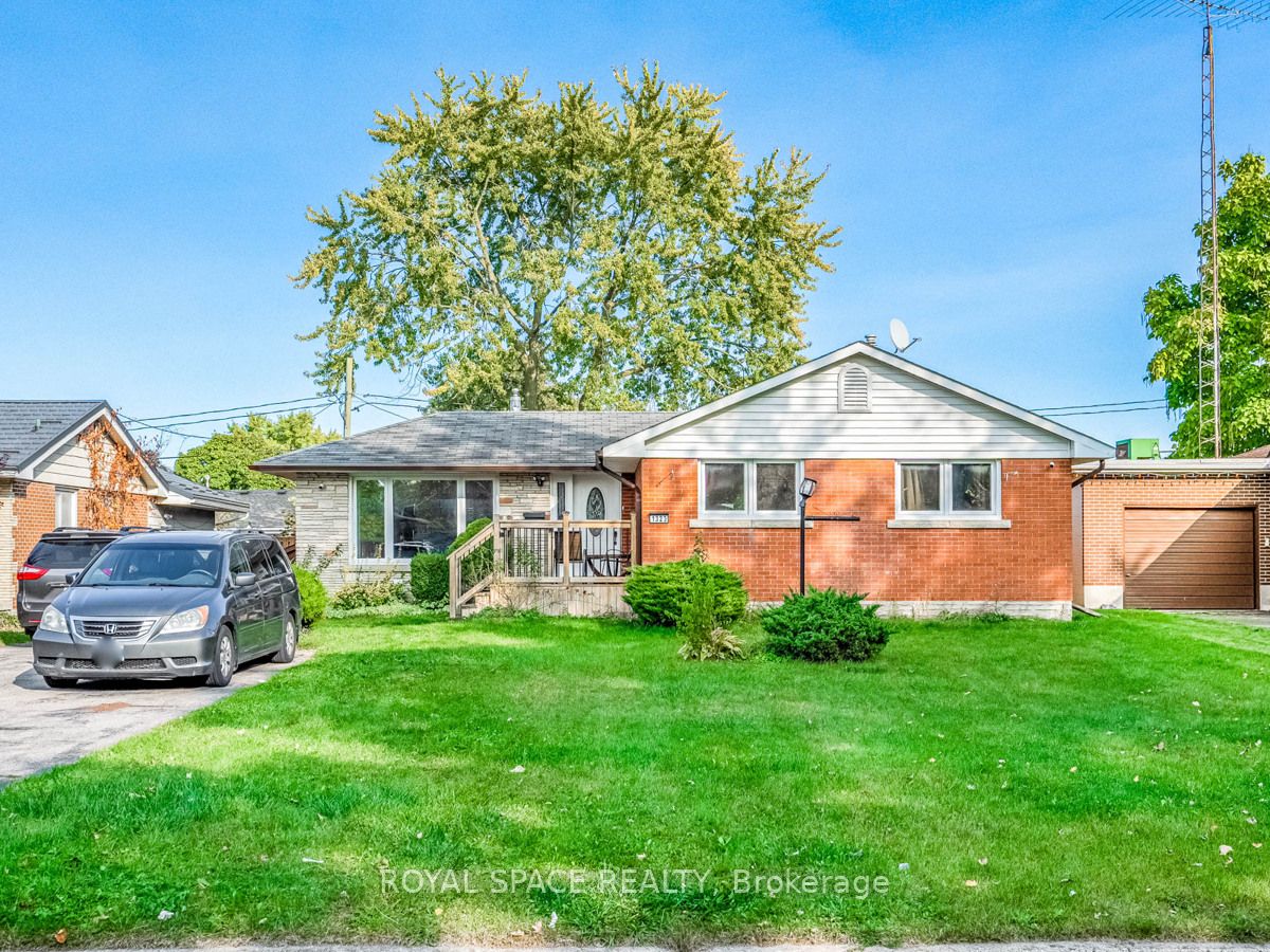 1323 Mary Ave, Cambridge, Ontario, 