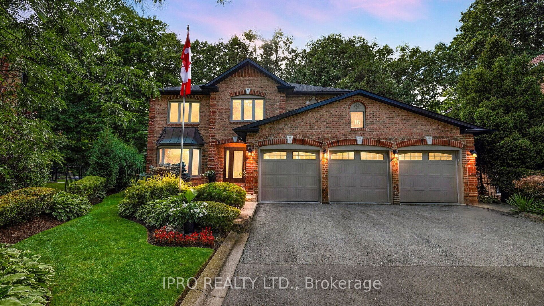 16 Grand Oaks Crt, Brampton, Ontario, Snelgrove