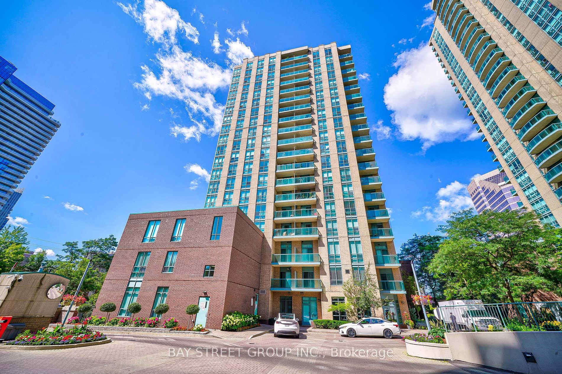 20 Olive Ave, Toronto, Ontario, Willowdale East