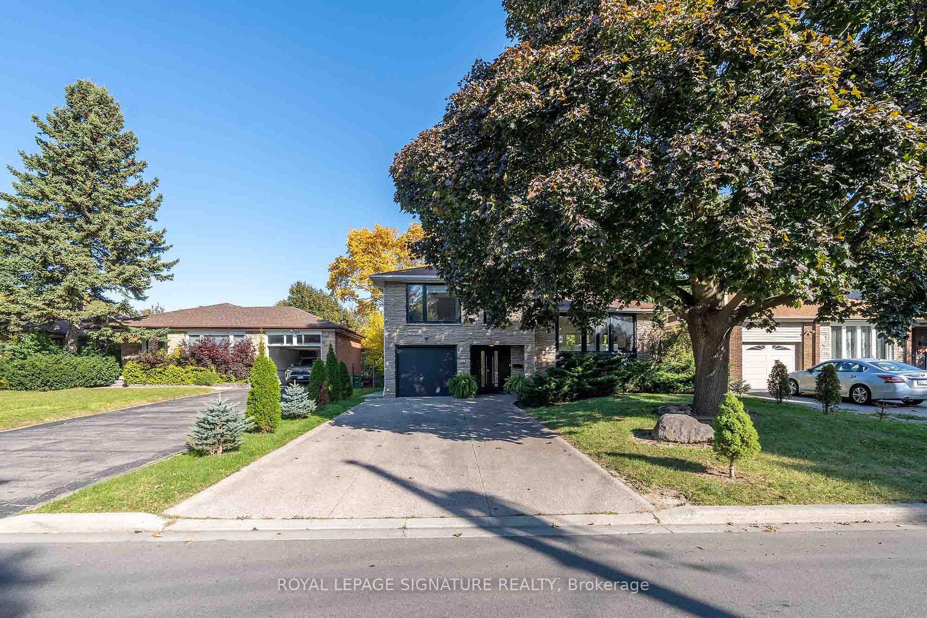 68 Dewlane Dr, Toronto, Ontario, Newtonbrook West