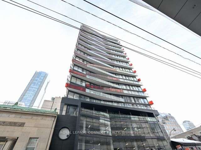 215 Queen St W, Toronto, Ontario, University