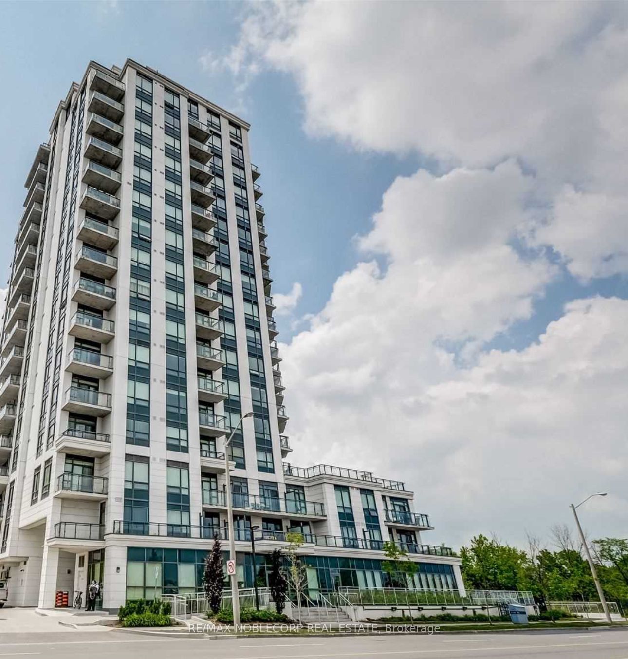 840 Queens Plate Dr, Toronto, Ontario, West Humber-Clairville