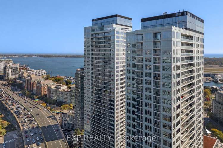 19 Bathurst St, Toronto, Ontario, Waterfront Communities C1