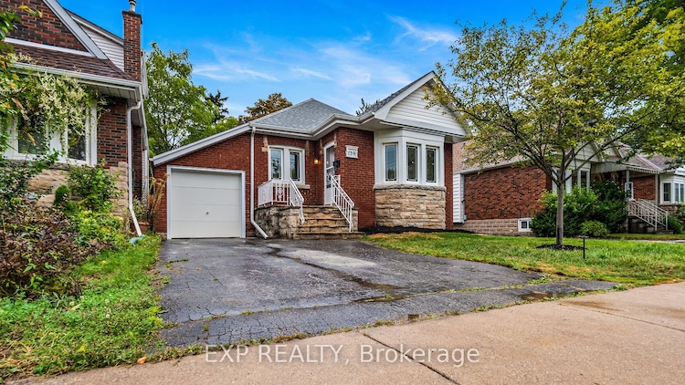 139 Longwood Rd N, Hamilton, Ontario, Westdale