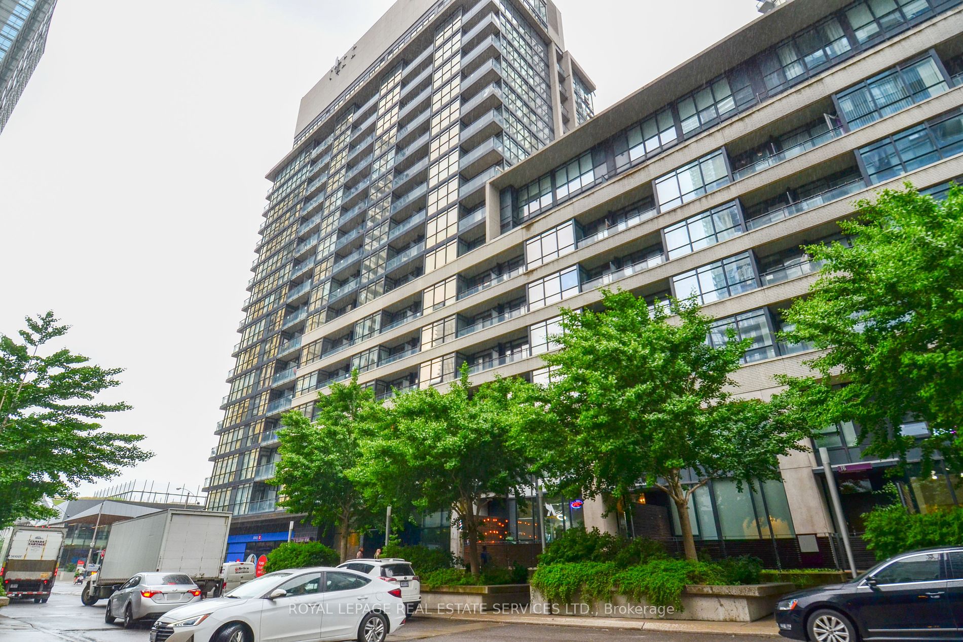 8 Telegram Mews E, Toronto, Ontario, Waterfront Communities C1