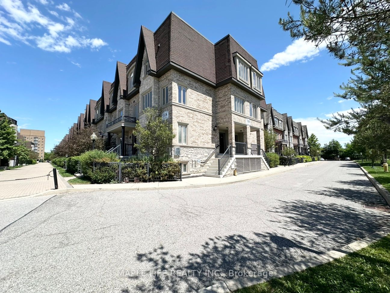 318 John St, Markham, Ontario, Aileen-Willowbrook