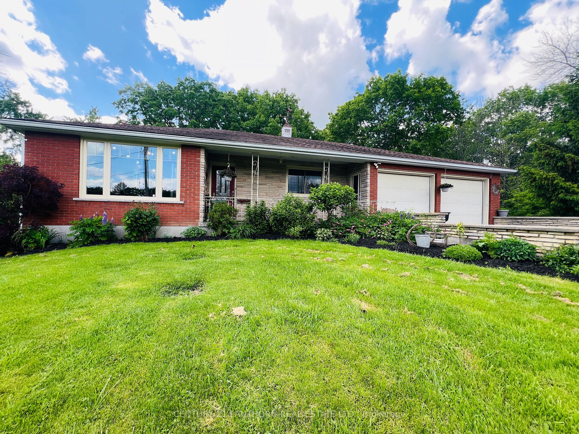 857 River Rd, Belleville, Ontario, 