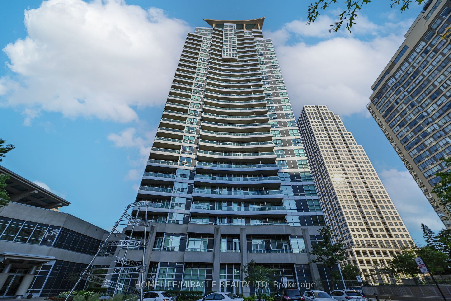 33 Elm Dr W, Mississauga, Ontario, City Centre