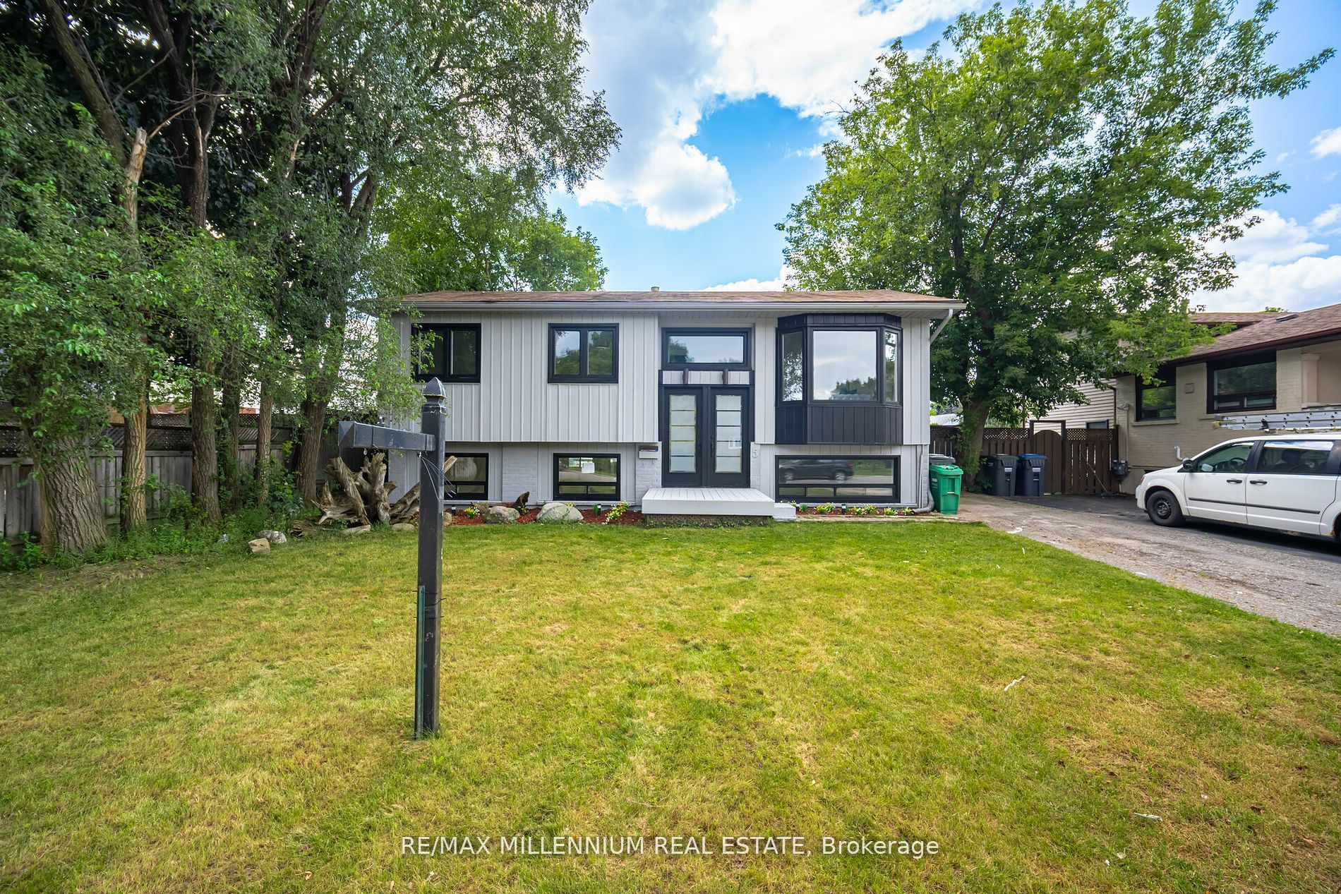 5 Madoc Rd, Brampton, Ontario, Madoc