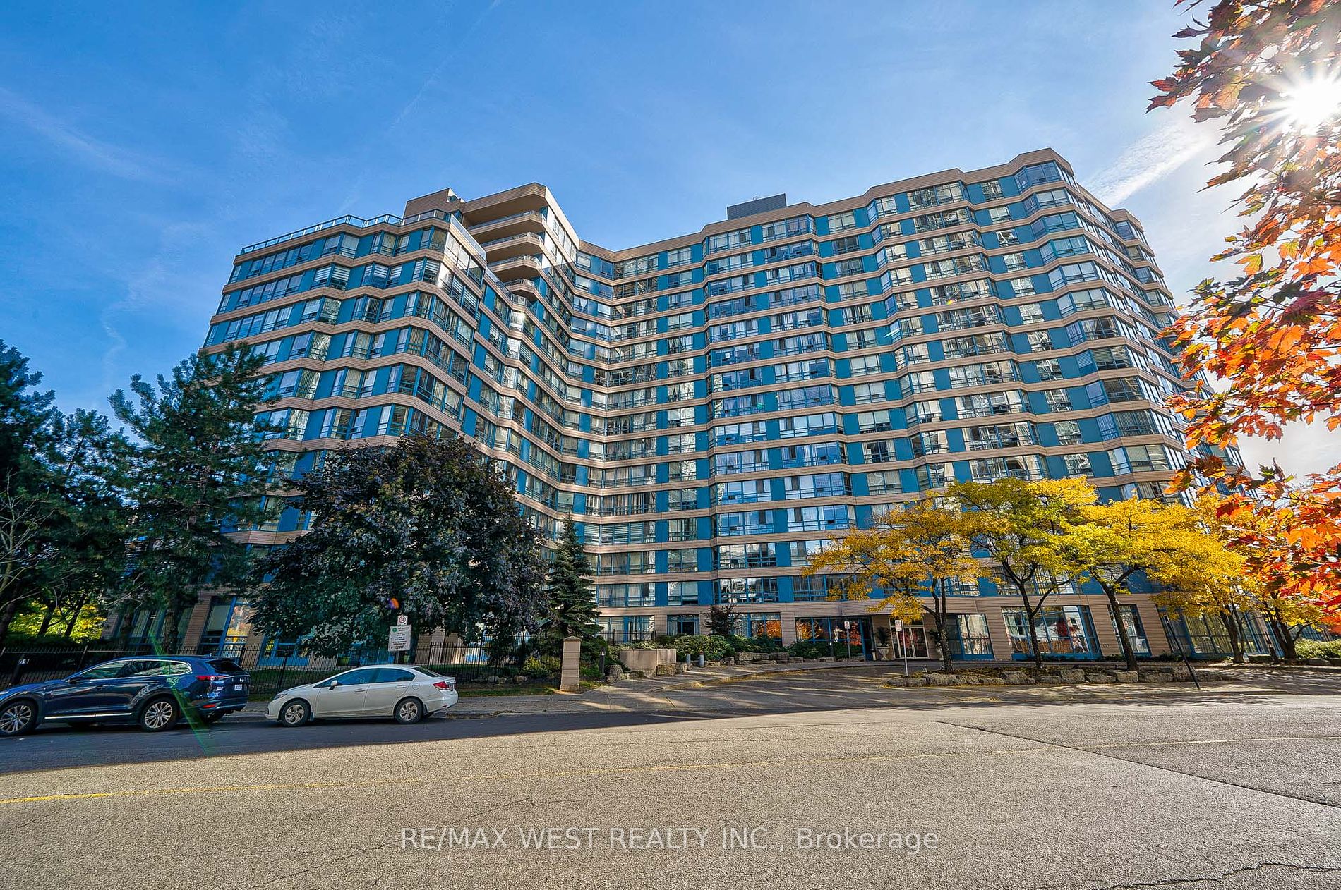 250 Webb Dr, Mississauga, Ontario, City Centre