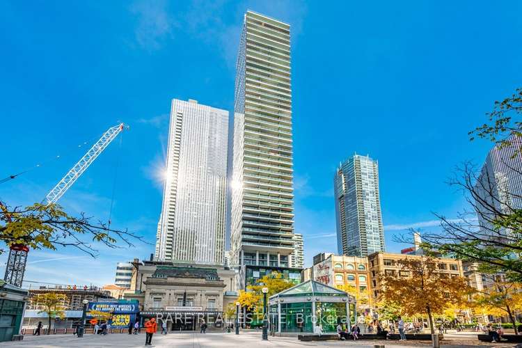 224 King St W, Toronto, Ontario, Waterfront Communities C1