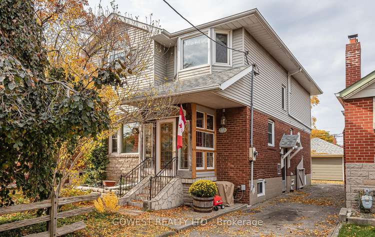 952 Coxwell Ave, Toronto, Ontario, East York