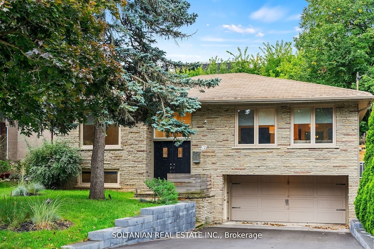 12 Blue Ridge Rd, Toronto, Ontario, Bayview Village