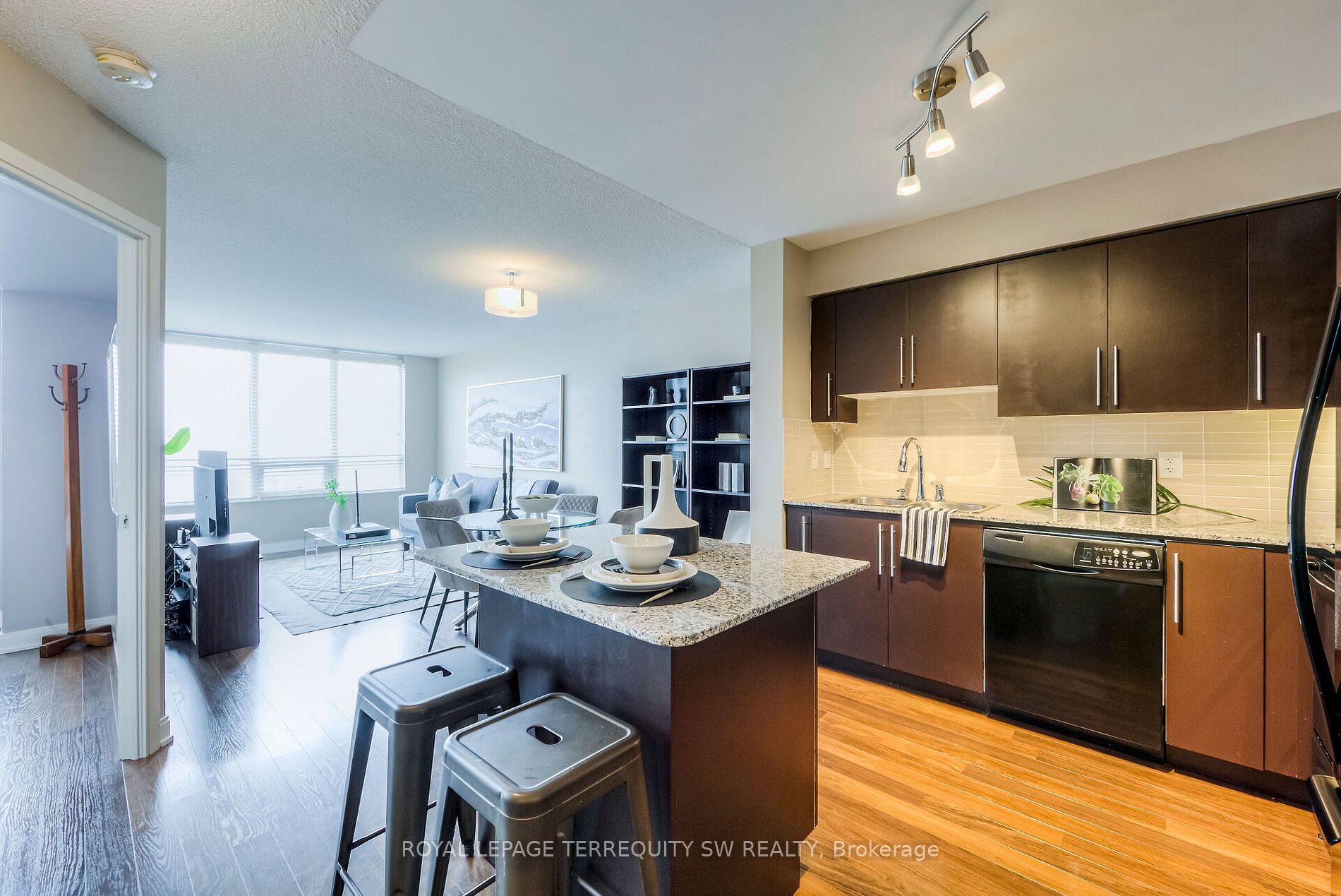 25 Viking Lane, Toronto, Ontario, Islington-City Centre West