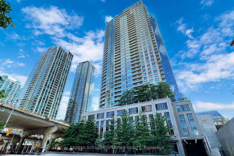 18 Yonge St, Toronto, Ontario, Waterfront Communities C1