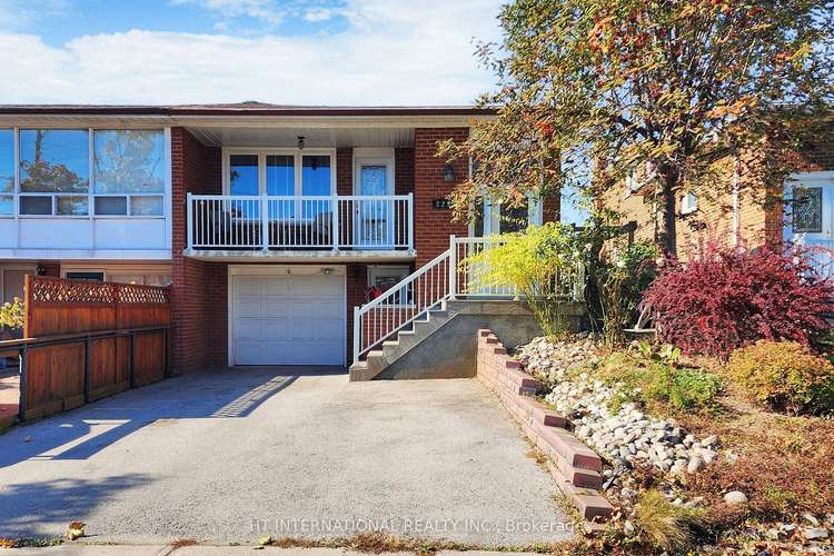 225 Shawnee Circ, Toronto, Ontario, Pleasant View