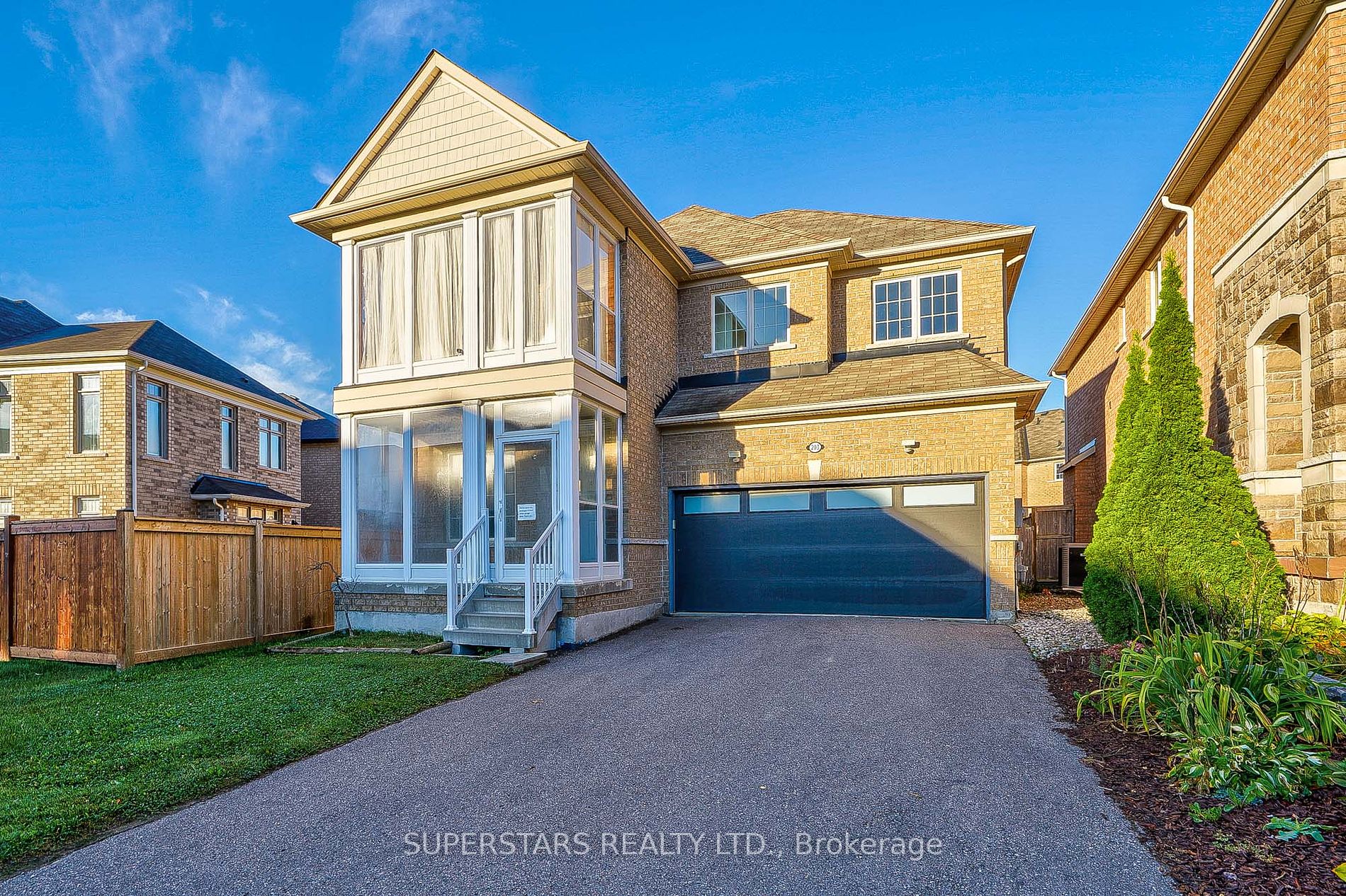 203 Lageer Dr, Whitchurch-Stouffville, Ontario, Stouffville