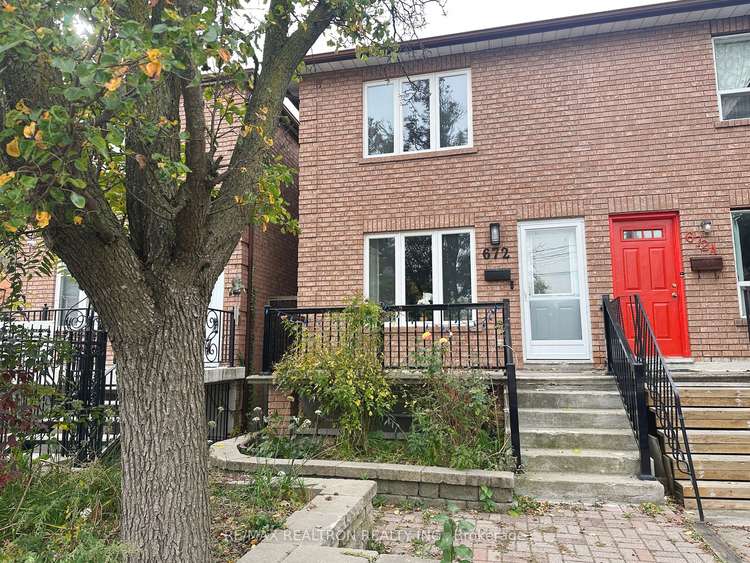 672 Manning Ave, Toronto, Ontario, Annex