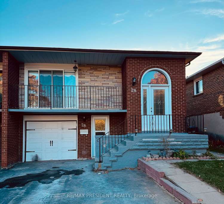 28 Royal Salisbury Way, Brampton, Ontario, Madoc