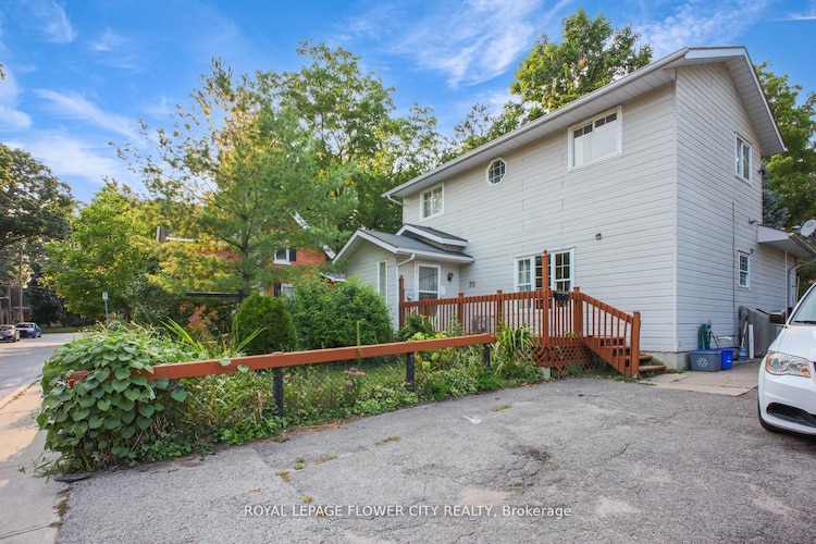 30 North St, Barrie, Ontario, Wellington