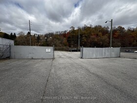 15 Mill St, Peel, Ontario , MLS #W9511278 , Image - 1