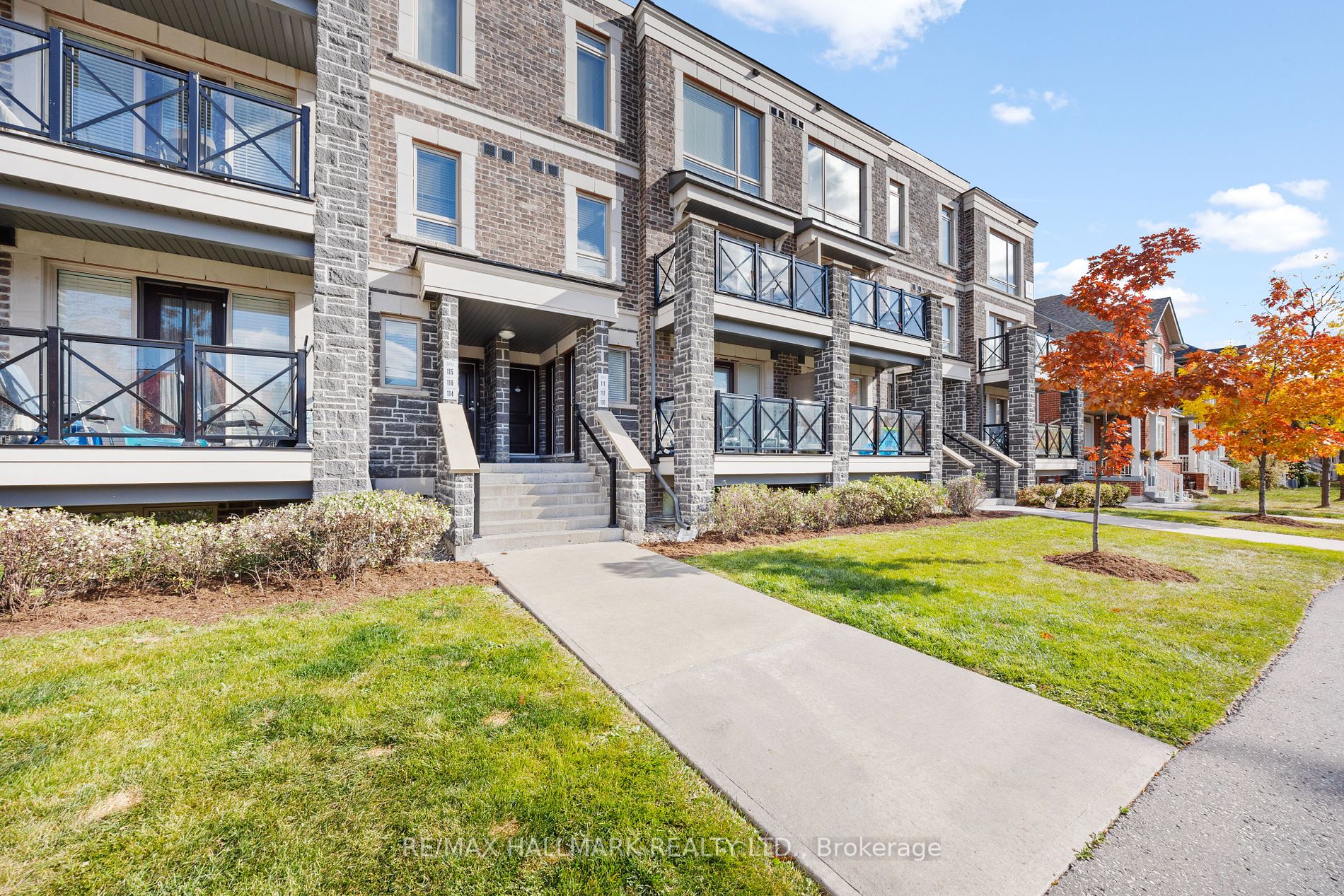 2 Dunsheath Way, Markham, Ontario, Cornell