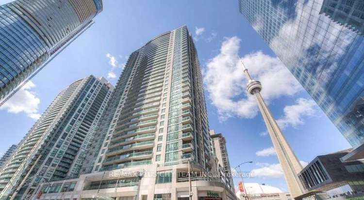 30 Grand Trunk Cres, Toronto, Ontario, Waterfront Communities C1