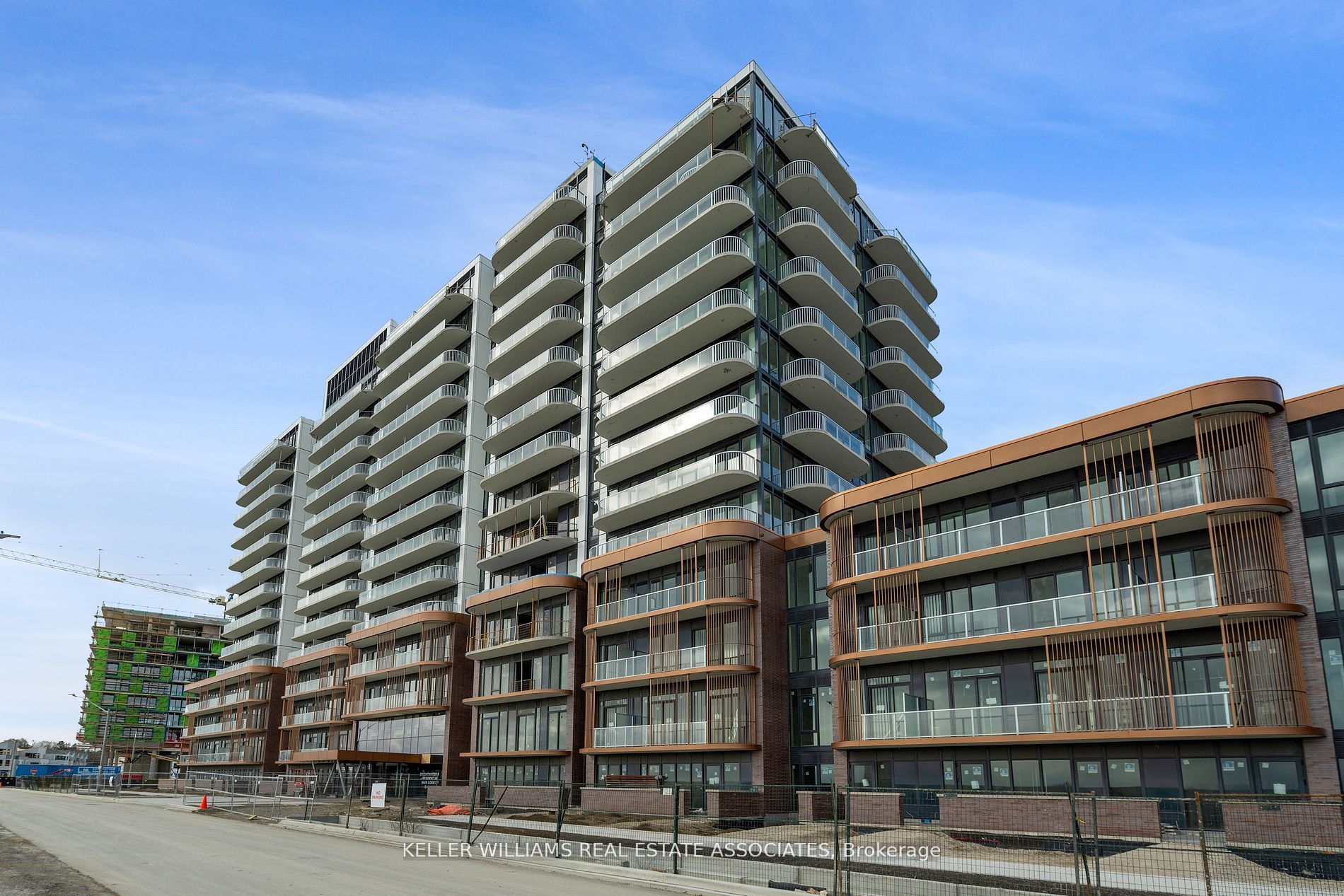 220 Missinnihe Way, Mississauga, Ontario, Port Credit