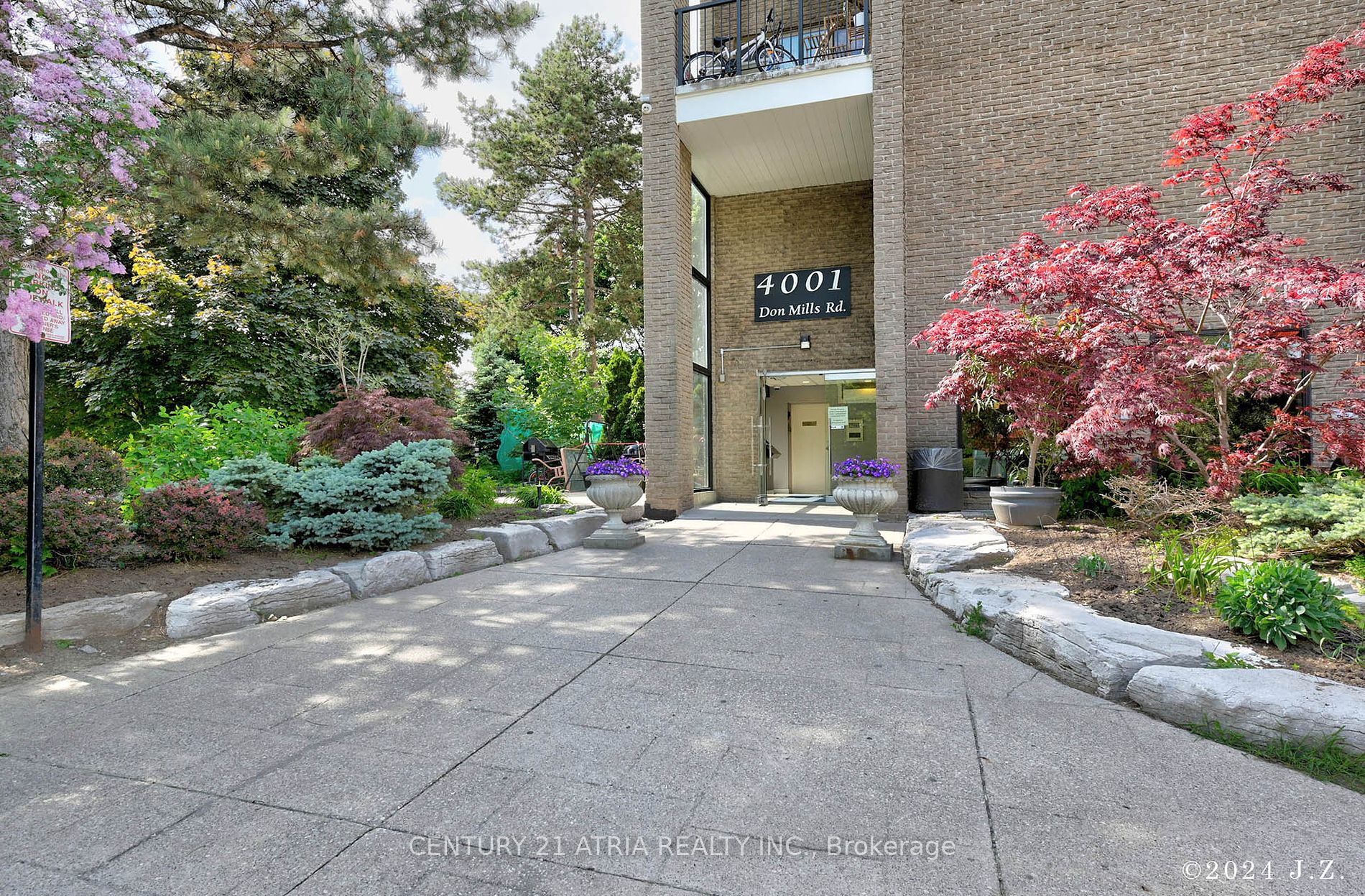 4001 Don Mills Rd, Toronto, Ontario, Hillcrest Village