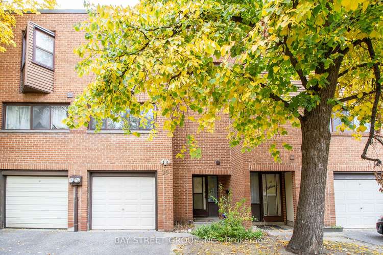 16 low meadoway, Toronto, Ontario, Hillcrest Village