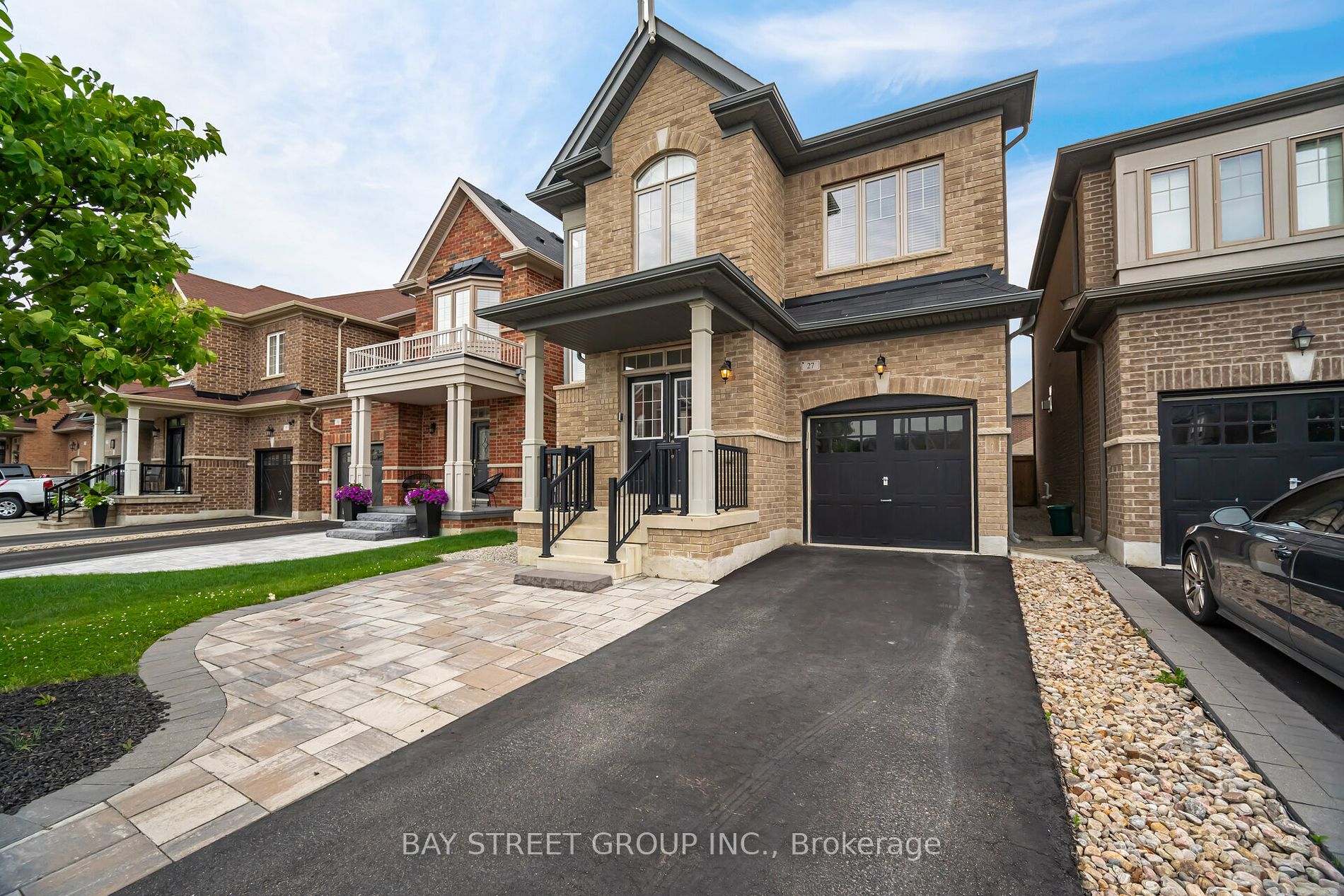 27 Dunedin Dr, Vaughan, Ontario, Kleinburg