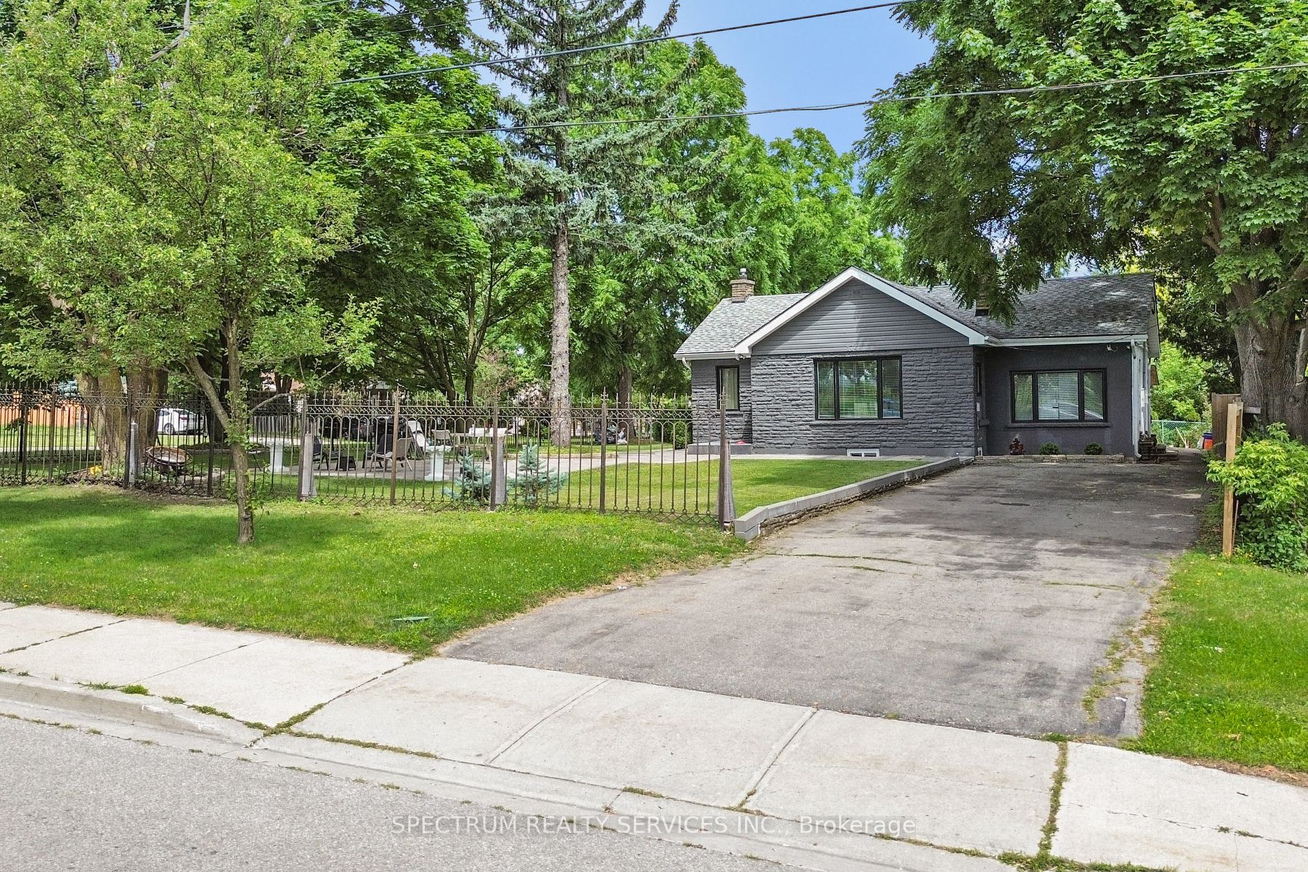 174 Langstaff Rd, Richmond Hill, Ontario, South Richvale