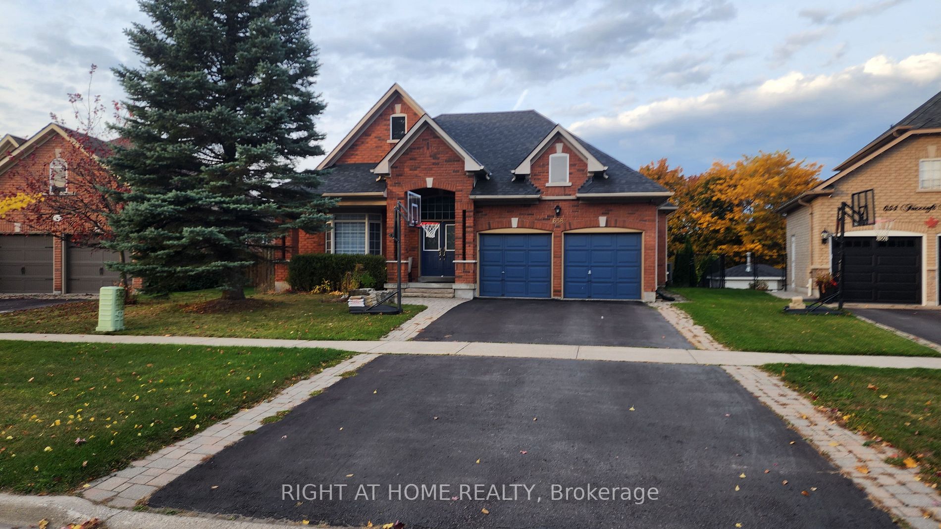 658 Foxcroft Blvd, Newmarket, Ontario, Stonehaven-Wyndham