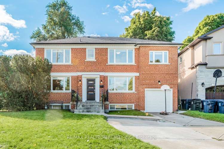 2 Manor Haven Rd, Toronto, Ontario, Englemount-Lawrence