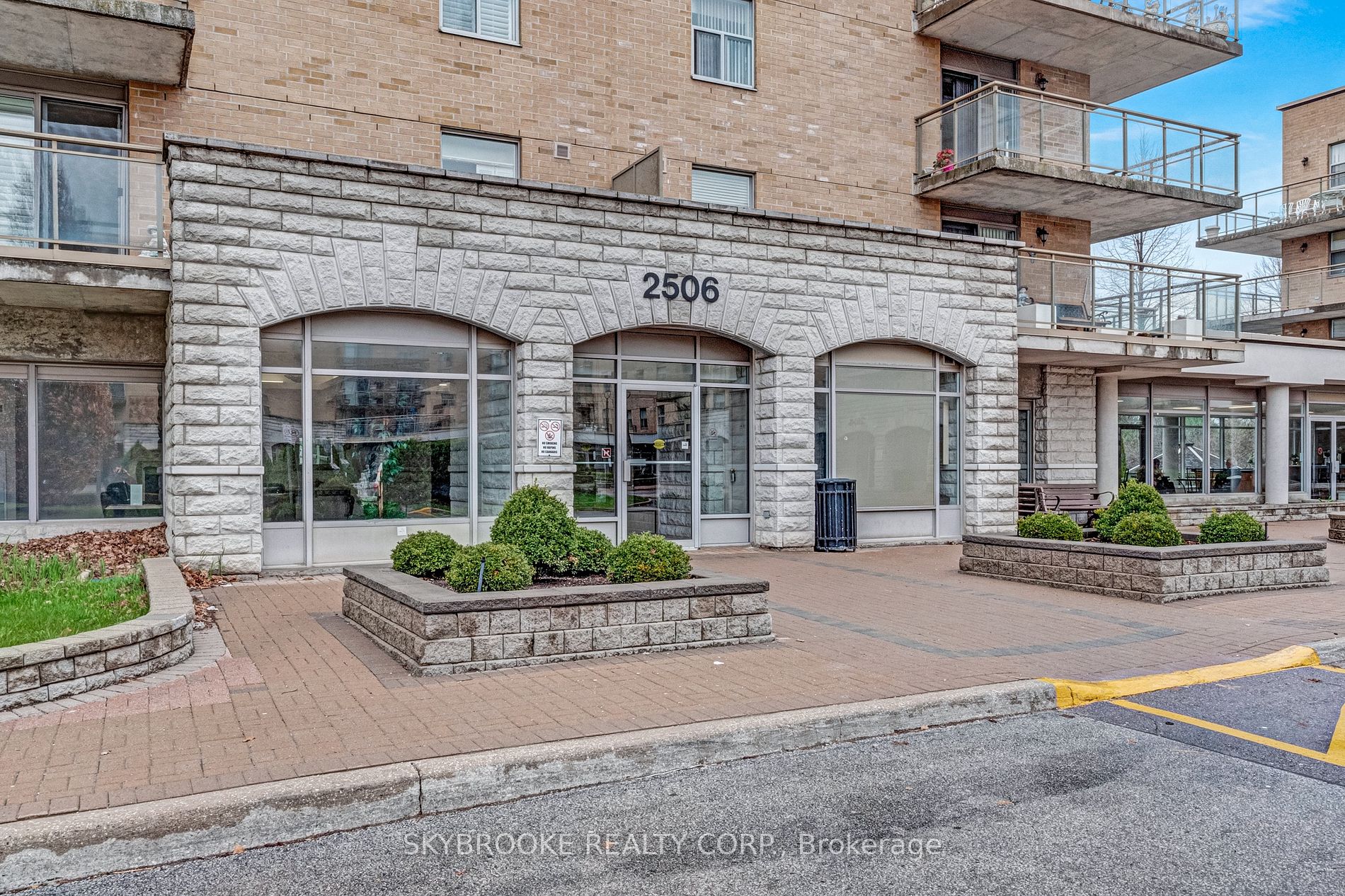 2506 Rutherford Rd, Vaughan, Ontario, Maple