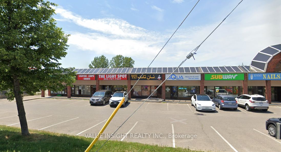 15570 Yonge St, Aurora, Ontario, Aurora Heights